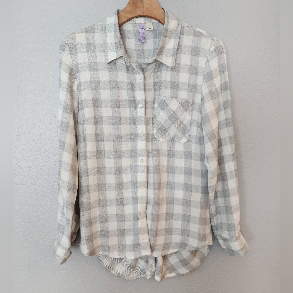 Francesca's Collection Button Up Plaid Top